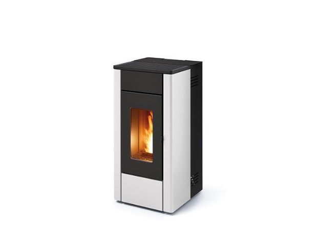 Picture of MCZ CLIO 23KW HYDRO PELLET STOVE